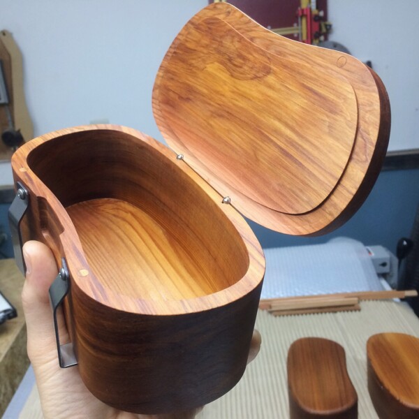 黒鯛 餌箱 拭き漆 漆器 黒鯛工房 箱正 箱政 チヌ ヘチ 落し駒 Lサイズ二層式グレードS2