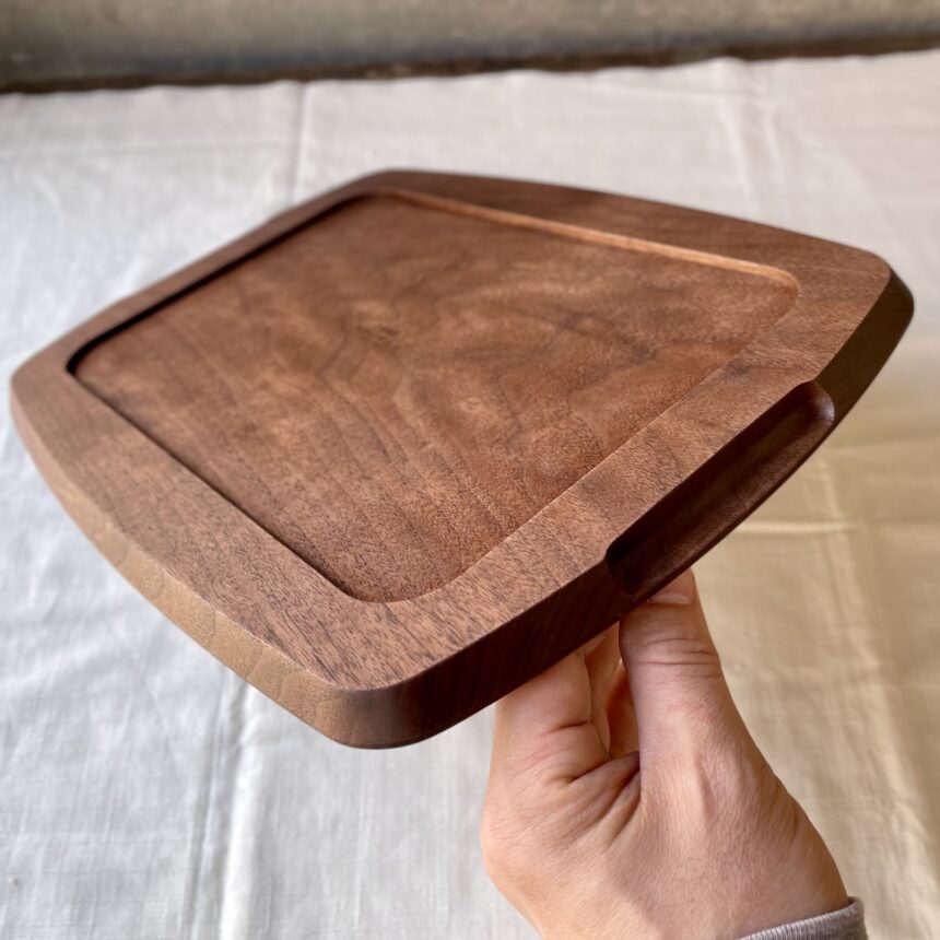 通販 木製 トレイ 丸浅 裏に持ち手 無垢一枚板 トレー ｶﾌｪﾄﾚｲ受注生産