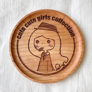 むぎわらさんのCCGコラボコースター。チェリー材。