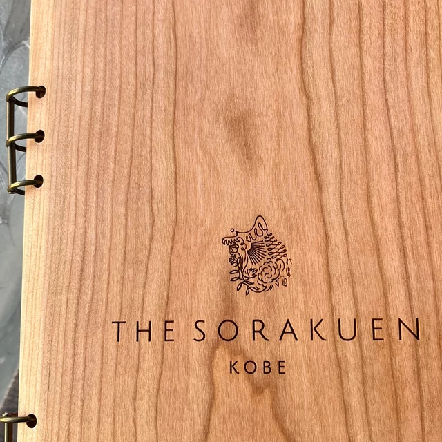 結婚証明書の冊子として40冊、B5チェリー木のメニューブックご注文いただきました。 神戸の結婚式場 THE SORAKUEN様。 @thesorakuen 
誠にありがとうございます。
#木製
#木工
#メニューブック
#結婚証明書
#zukoushitu